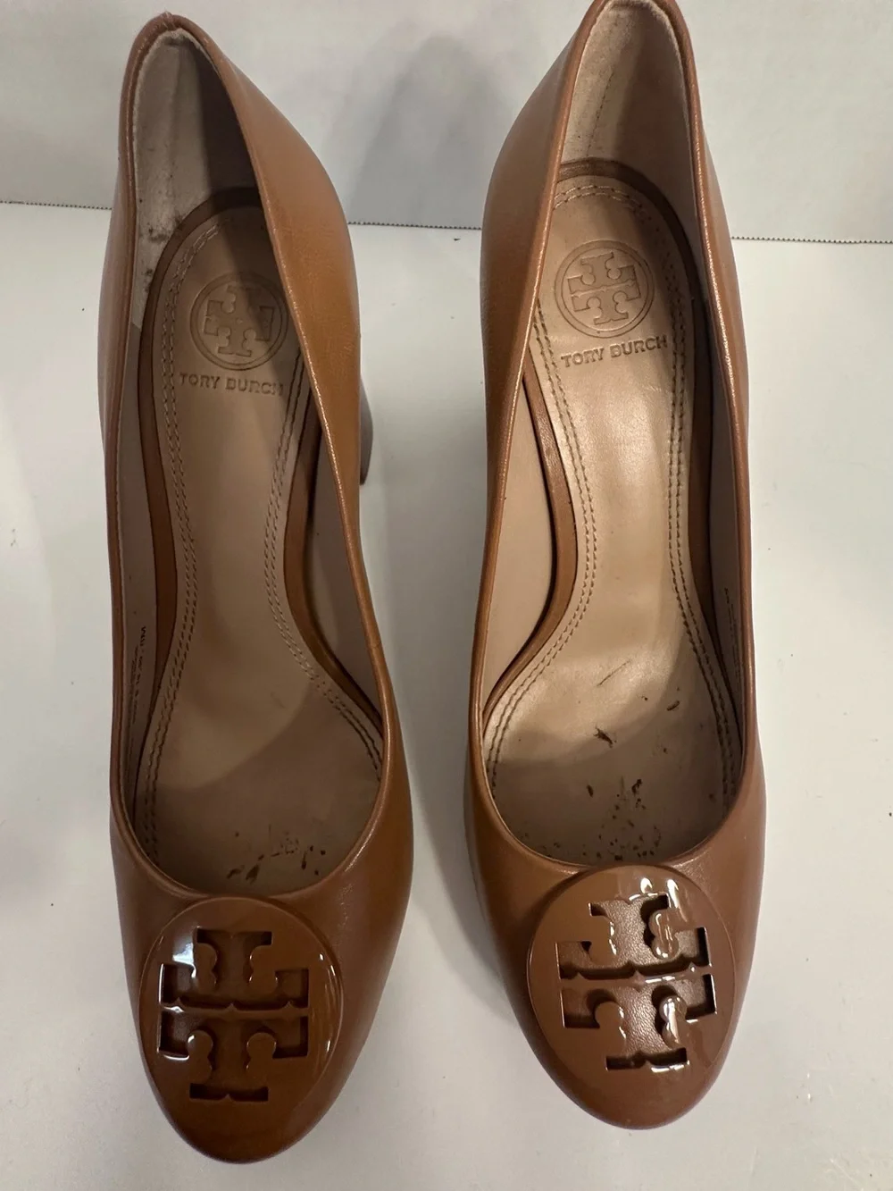 Tory Burch Tan Leather Logo Round-Toe Heels